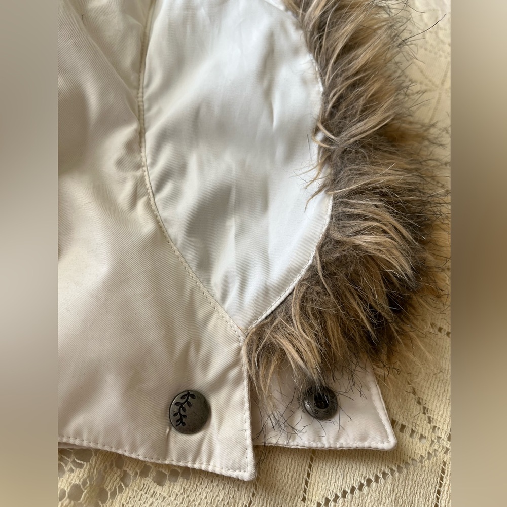 Women’s Columbia Down Jacket with Detachable Hood - Picture 16 of 16